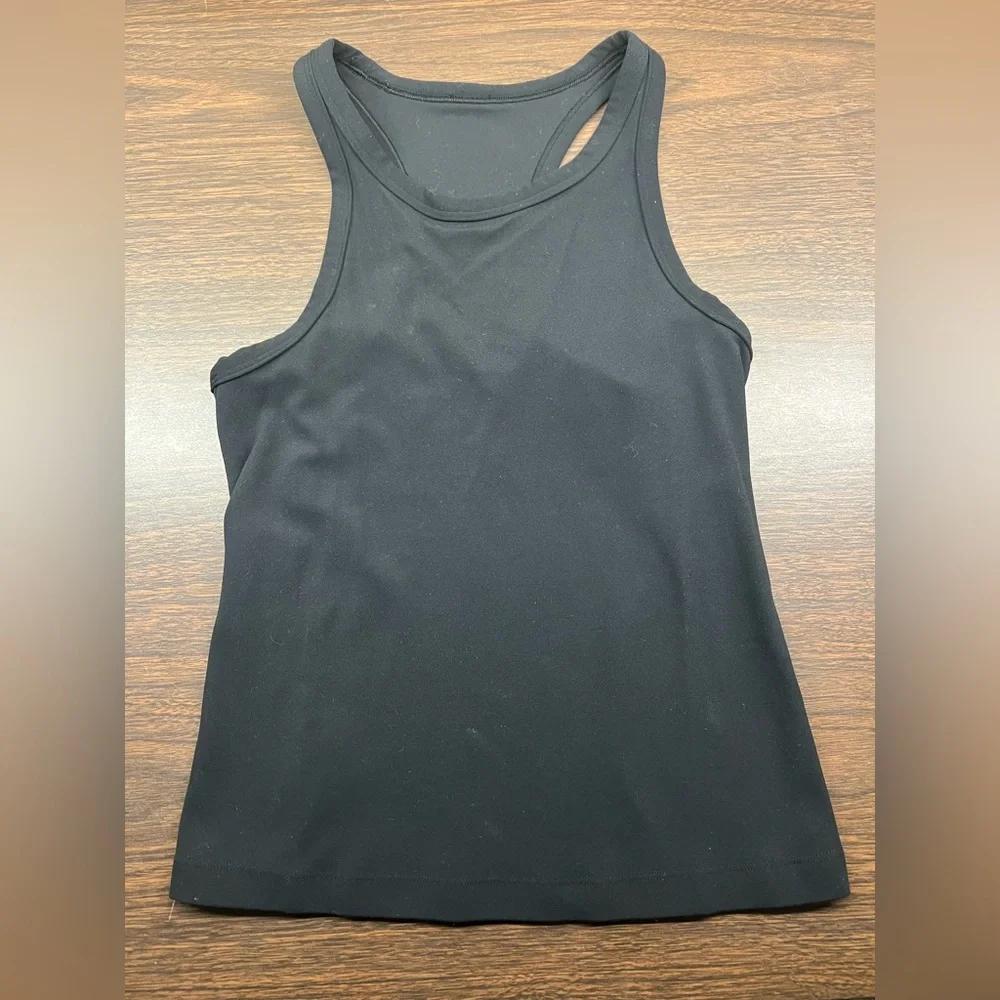 Lululemon barely worn black tank - Picture 1 of 2
